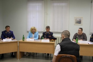 УПОЛНОМОЧЕННЫЙ ПО ПРАВАМ ЧЕЛОВЕКА В САНКТ-ПЕТЕРБУРГЕ СОВМЕСТНО С НАЧАЛЬНИКОМ УФСИН И ЗАМЕСТИТЕЛЕМ ПРОКУРОРА Г. САНКТ-ПЕТЕРБУРГА ПРОВЕЛИ СОВМЕСТНЫЙ ВЫЕЗДНОЙ ПРИЕМ ПО ЛИЧНЫМ ВОПРОСАМ ОСУЖДЕННЫХ, ПОДОЗРЕВАЕМЫХ И ОБВИНЯЕМЫХ В СИЗО-1