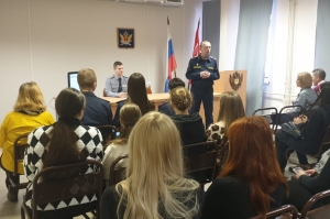В СИЗО-1 УФСИН РОССИИ ПО Г. САНКТ-ПЕТЕРБУРГУ И ЛЕНИНГРАДСКОЙ ОБЛАСТИ СОСТОЯЛАСЬ ВСТРЕЧА ПРЕДСТАВИТЕЛЕЙ УФСИН С ВЫПУСКНИКАМИ СРЕДНЕГО ПРОФЕССИОНАЛЬНОГО ОБРАЗОВАНИЯ